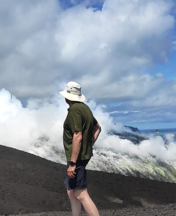 vulcan tours, volcano tours, ujungkulon tours