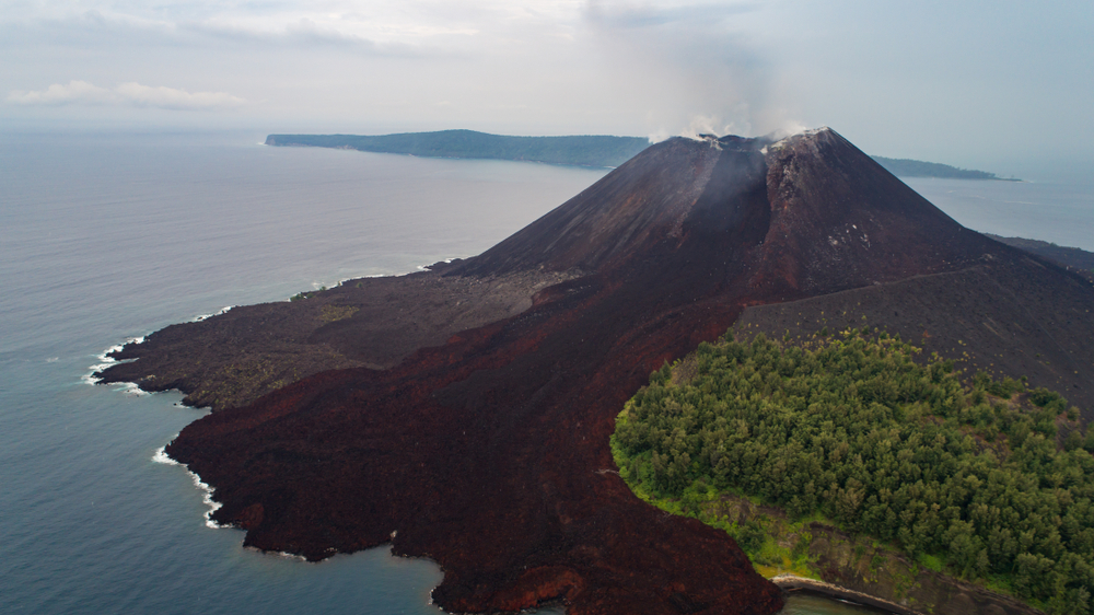 Aerial,Shot,Of,Krakatoa,Volcano,(anak,Krakatau),Taken,19th,Oct